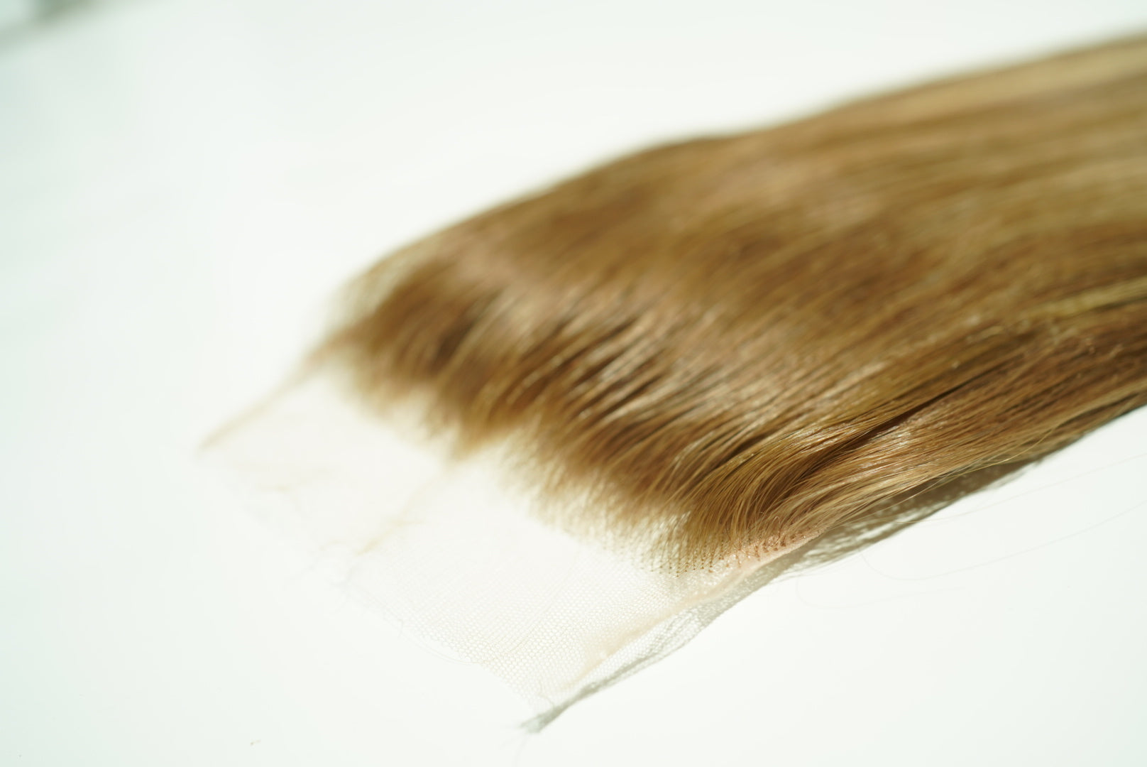 Studio Color HD Closure Sandstone